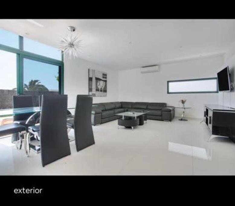 Spacious Private Villa & Private Heated Pool - Villa Sunshine Costa Teguise Buitenkant foto